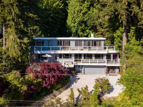3897 Bayridge Avenue  West Vancouver, BC V7V 3J3