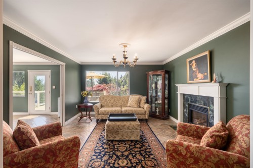 3897 Bayridge Avenue, West Vancouver, BC 