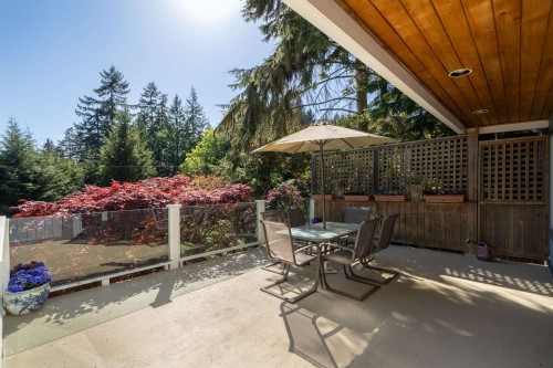 3897 Bayridge Avenue, West Vancouver, BC 