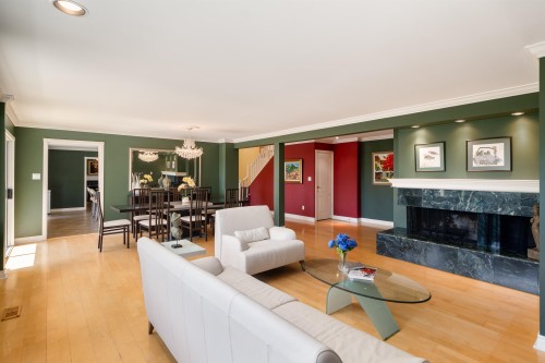 3897 Bayridge Avenue, West Vancouver, BC 