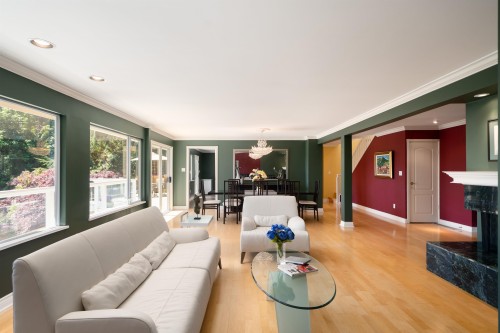 3897 Bayridge Avenue, West Vancouver, BC 