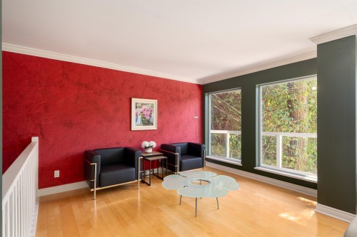 3897 Bayridge Avenue, West Vancouver, BC 