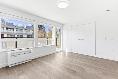 301-3590 39Th Avenue W, Vancouver, BC 