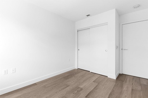 301-3590 39Th Avenue W, Vancouver, BC 