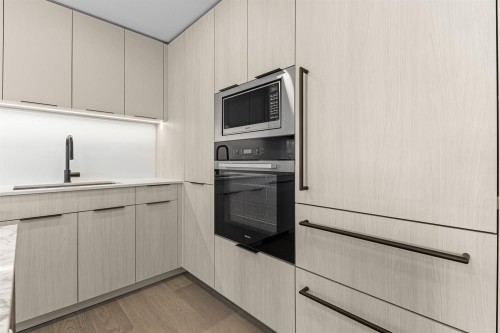 301-3590 39Th Avenue W, Vancouver, BC 