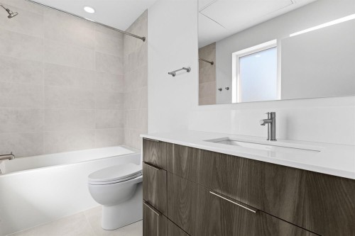 302-3590 39Th Avenue W, Vancouver, BC 