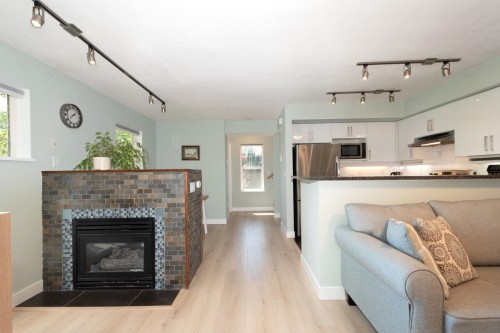 1-7179 18Th Avenue, Burnaby, BC 