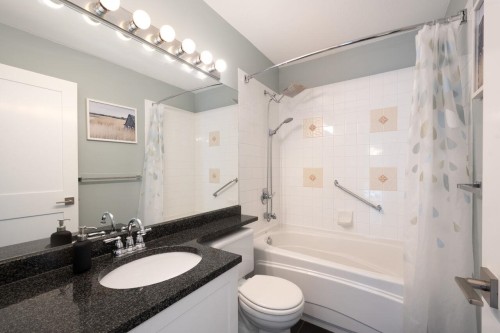 1-7179 18Th Avenue, Burnaby, BC 