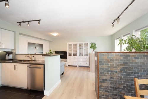 1-7179 18Th Avenue, Burnaby, BC 