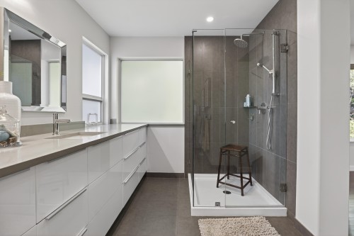 98 Linden Court, Port Moody, BC - Indoor Photo Showing Bathroom