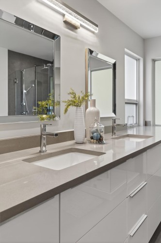 98 Linden Court, Port Moody, BC - Indoor Photo Showing Bathroom