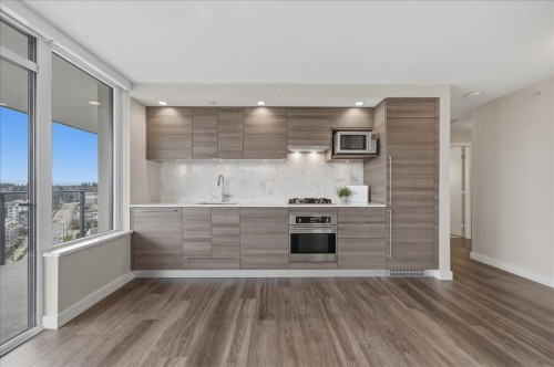 2102-602 Como Lake Avenue, Coquitlam, BC 