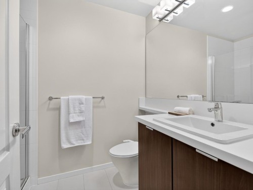 102-3107 Windsor Gate, Coquitlam, BC 