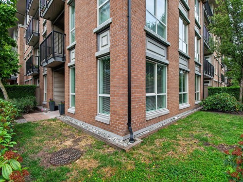 102-3107 Windsor Gate, Coquitlam, BC 
