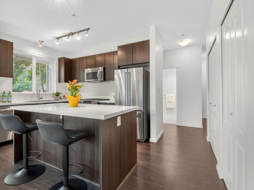 102-3107 Windsor Gate, Coquitlam, BC 
