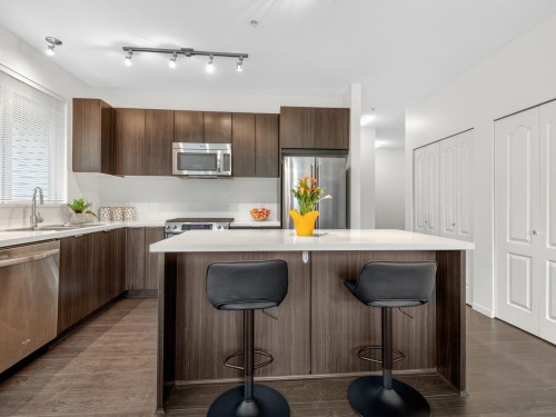 102-3107 Windsor Gate, Coquitlam, BC 