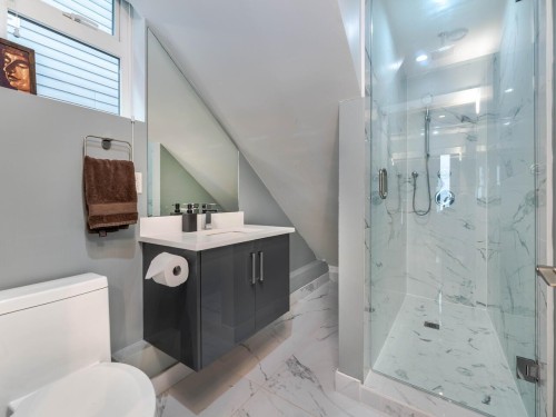 1805 37Th Avenue E, Vancouver, BC 