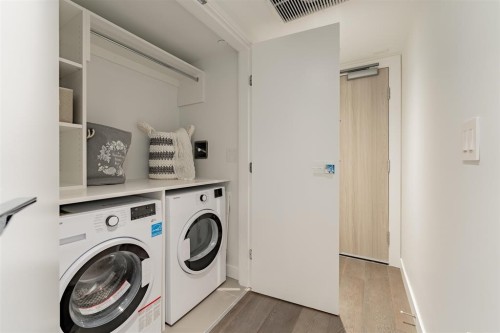 2109-1111 Richards Street, Vancouver, BC 