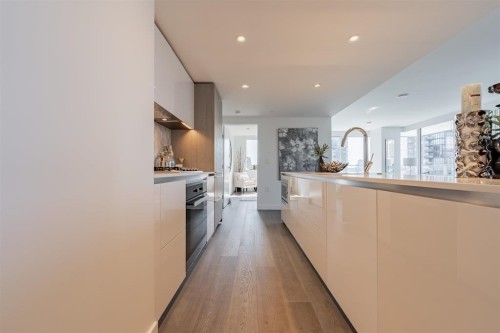 2109-1111 Richards Street, Vancouver, BC 