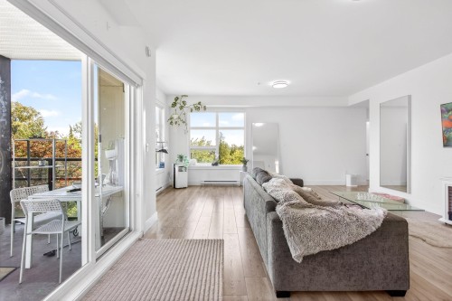 403-22577 Royal Crescent, Maple Ridge, BC 