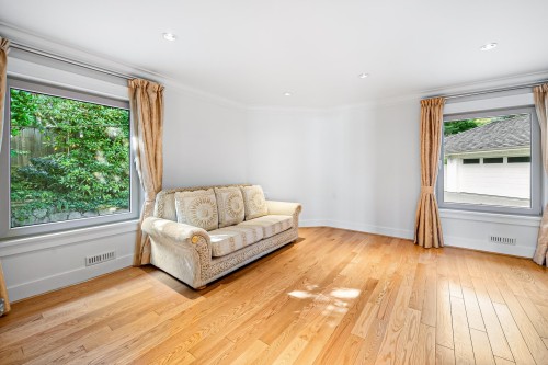 1361 Mathers Avenue, West Vancouver, BC 