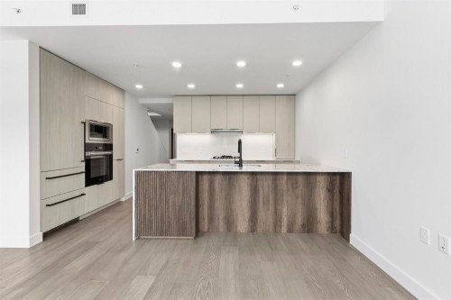 304-3590 39Th Avenue W, Vancouver, BC 