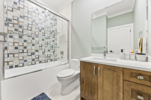 953 Jarvis Street, Coquitlam, BC 