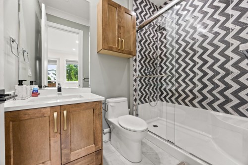 953 Jarvis Street, Coquitlam, BC 