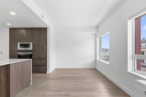 306-3590 39Th Avenue W, Vancouver, BC 