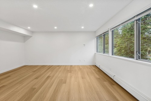 879 Westview Crescent, North Vancouver, BC 