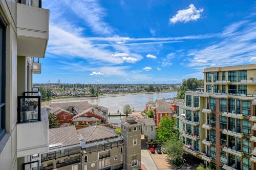 1107-1 Renaissance Square  New Westminster, BC V3M 0B6