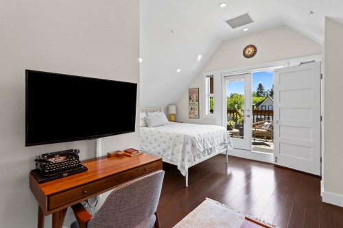 1020 13Th Avenue E, Vancouver, BC 