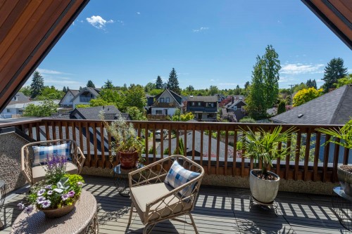 1020 13Th Avenue E, Vancouver, BC 