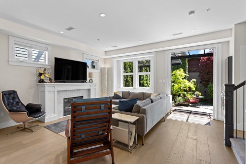 1020 13Th Avenue E, Vancouver, BC 