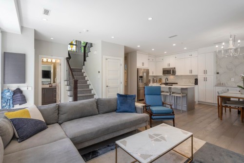 1020 13Th Avenue E, Vancouver, BC 