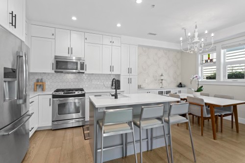 1020 13Th Avenue E, Vancouver, BC 