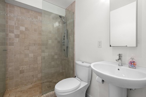 1286 7Th Avenue W, Vancouver, BC 