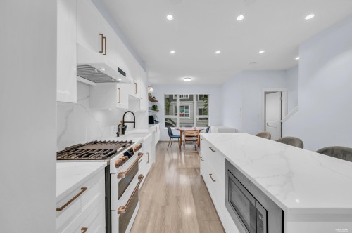186-3105 Dayanee Springs Boulevard, Coquitlam, BC 