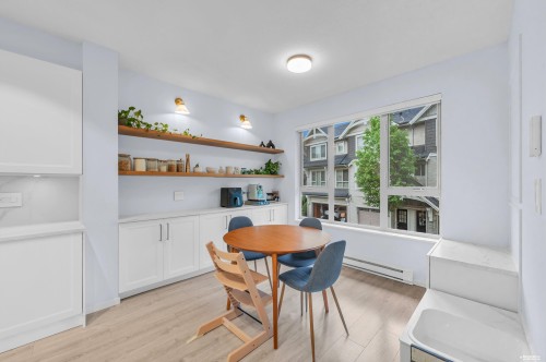 186-3105 Dayanee Springs Boulevard, Coquitlam, BC 