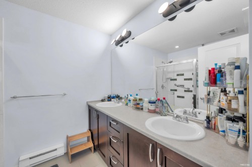 186-3105 Dayanee Springs Boulevard, Coquitlam, BC 
