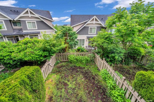 186-3105 Dayanee Springs Boulevard, Coquitlam, BC 