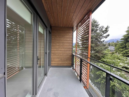 420-422 3Rd Street E, North Vancouver, BC 