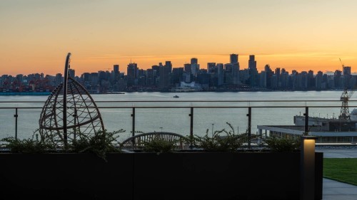 420-422 3Rd Street E, North Vancouver, BC 