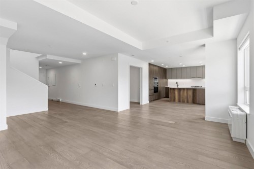 307-3590 39Th Avenue W, Vancouver, BC 