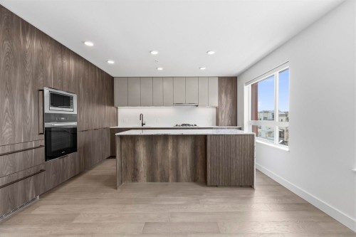 307-3590 39Th Avenue W, Vancouver, BC 