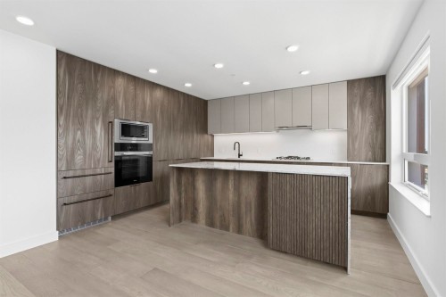 307-3590 39Th Avenue W, Vancouver, BC 