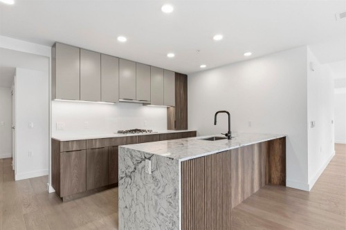 309-3590 39Th Avenue W, Vancouver, BC 