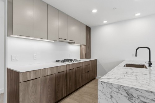 309-3590 39Th Avenue W, Vancouver, BC 