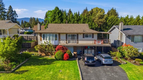 1939 Connaught Avenue  Port Coquitlam, BC V3C 4C5
