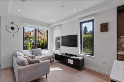 209-606 Foster Avenue, Coquitlam, BC 